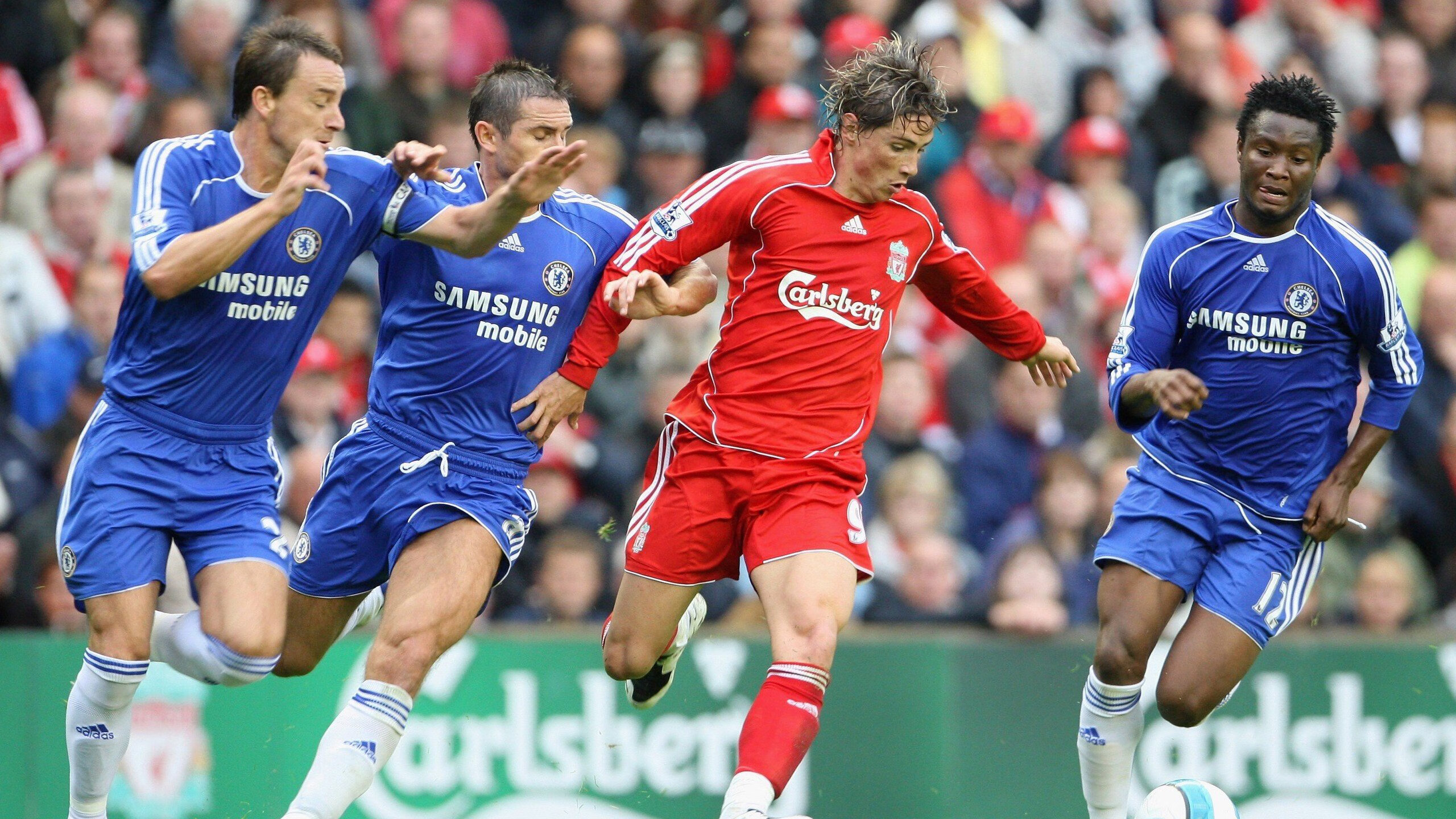 开云下载网址-粉丝打卡：全球车迷的幸福瞬间，车迷是哪个球队粉丝